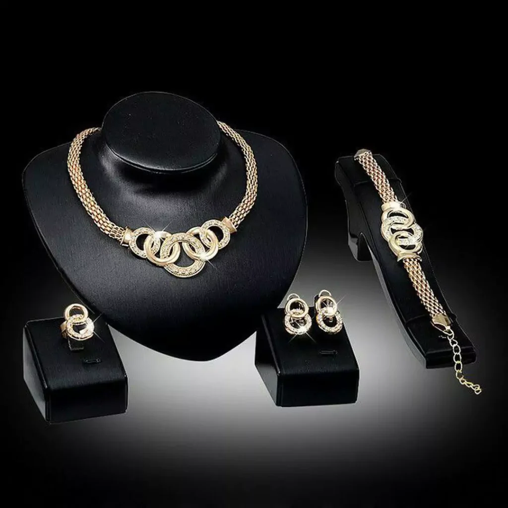 expensive & Resplendent Gold jewelry Sets