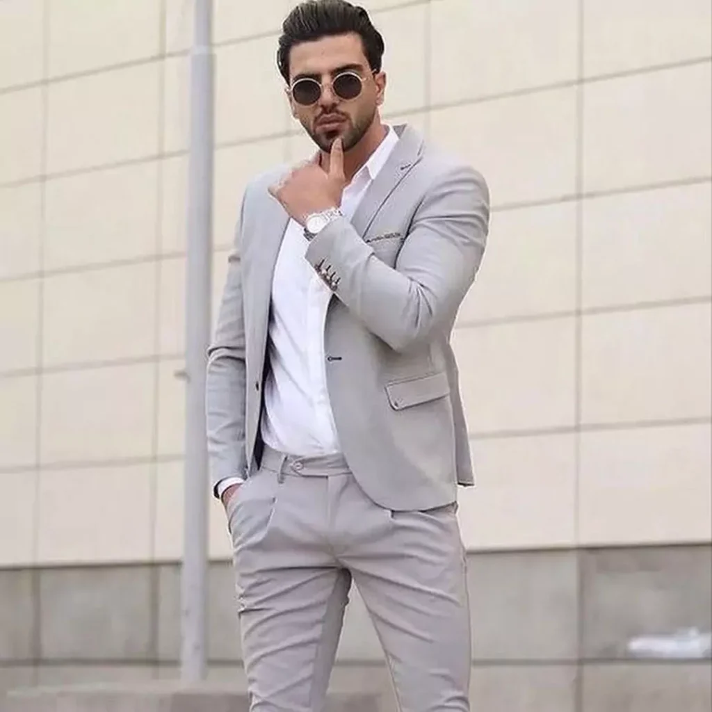 Elegant men's suit 