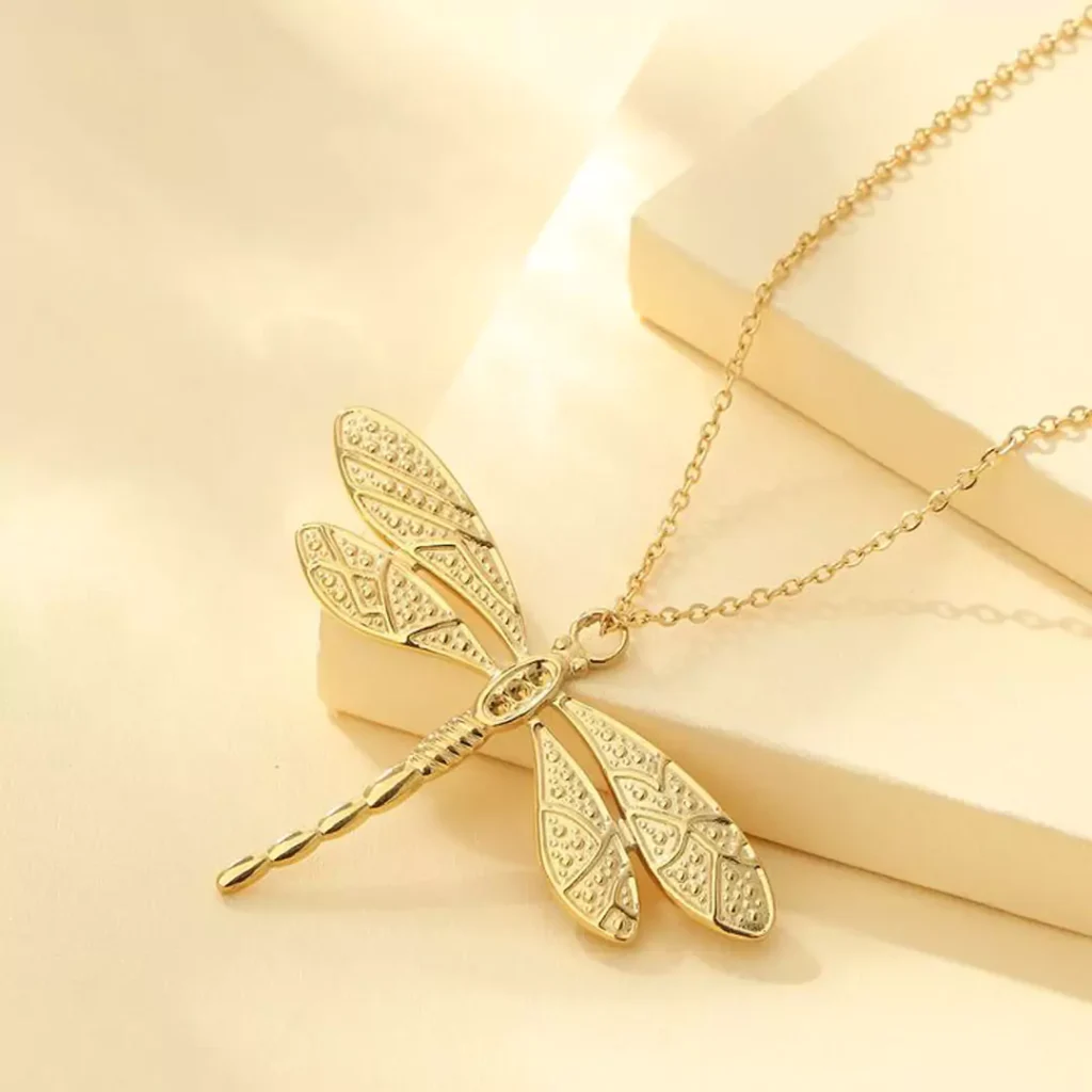 Beautiful and charming dragonfly necklaces
