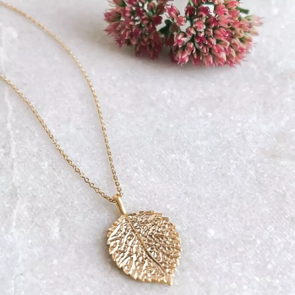 Stylish and special leaf design necklaces