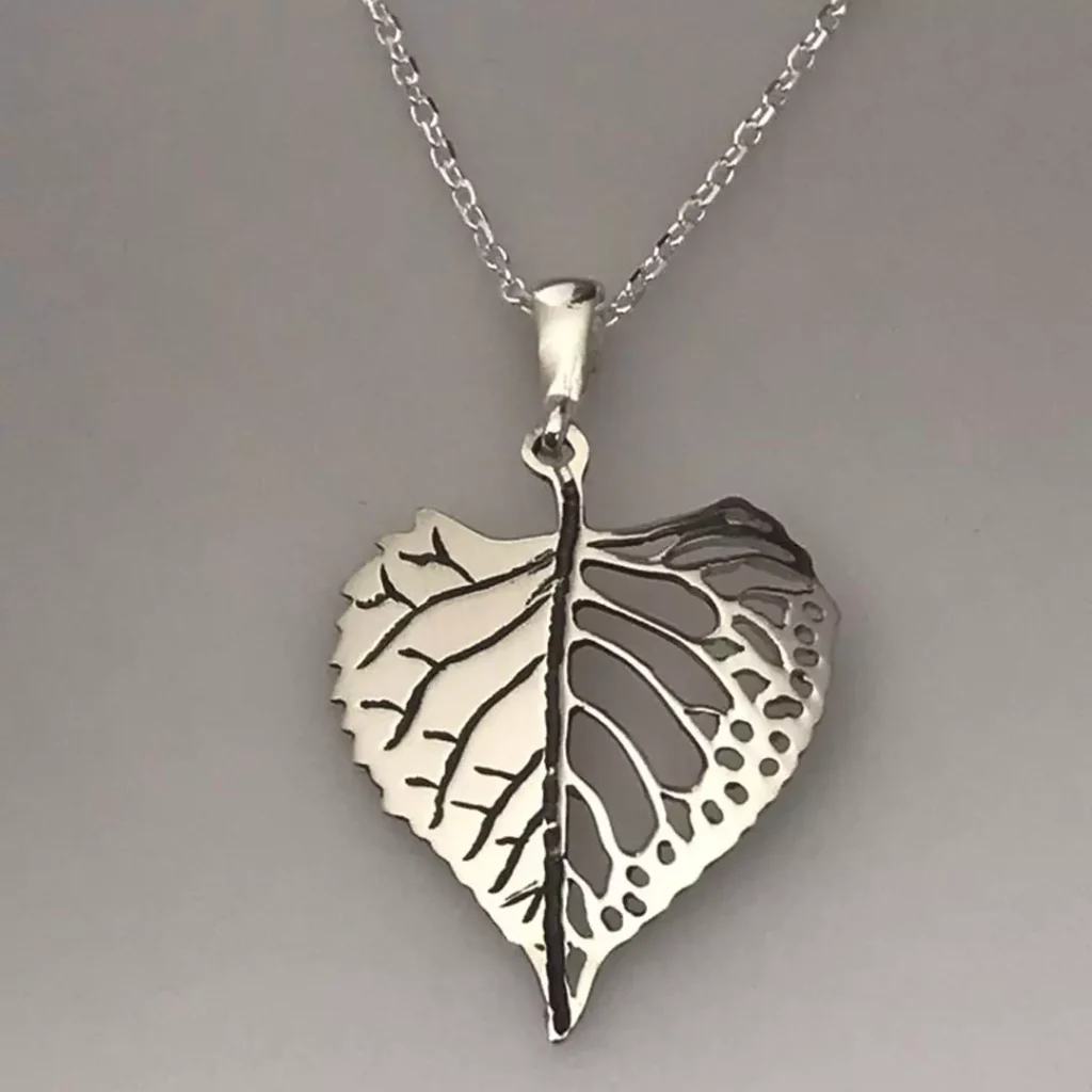 Enchanting leaf design necklaces