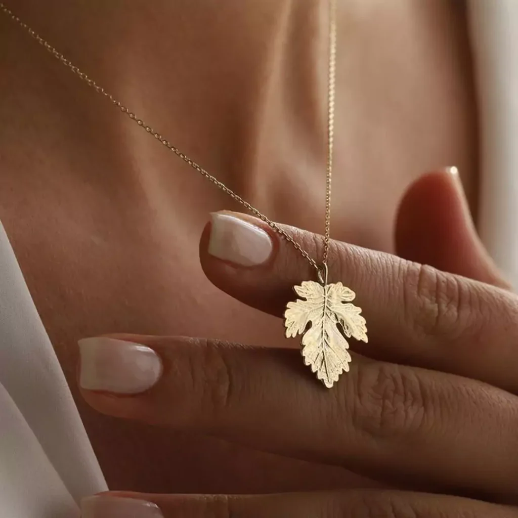 Attractive and special leaf design necklaces