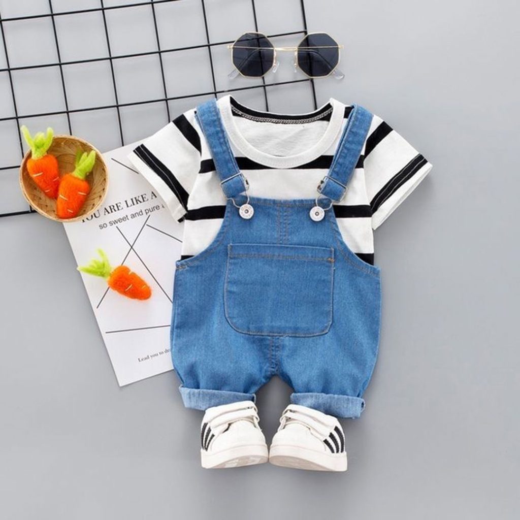 attractive model of a baby boy's jumpsuits