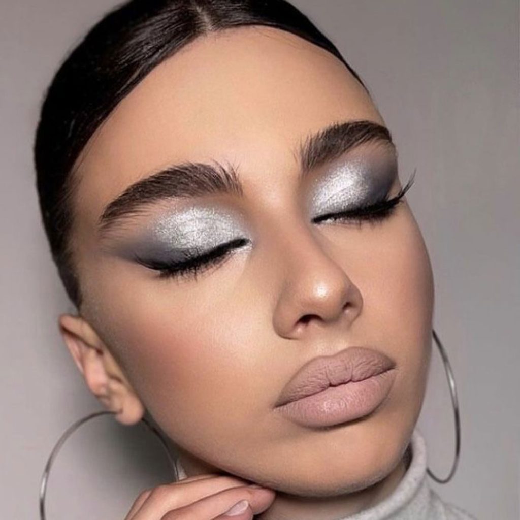 attractive gray eyeshadow