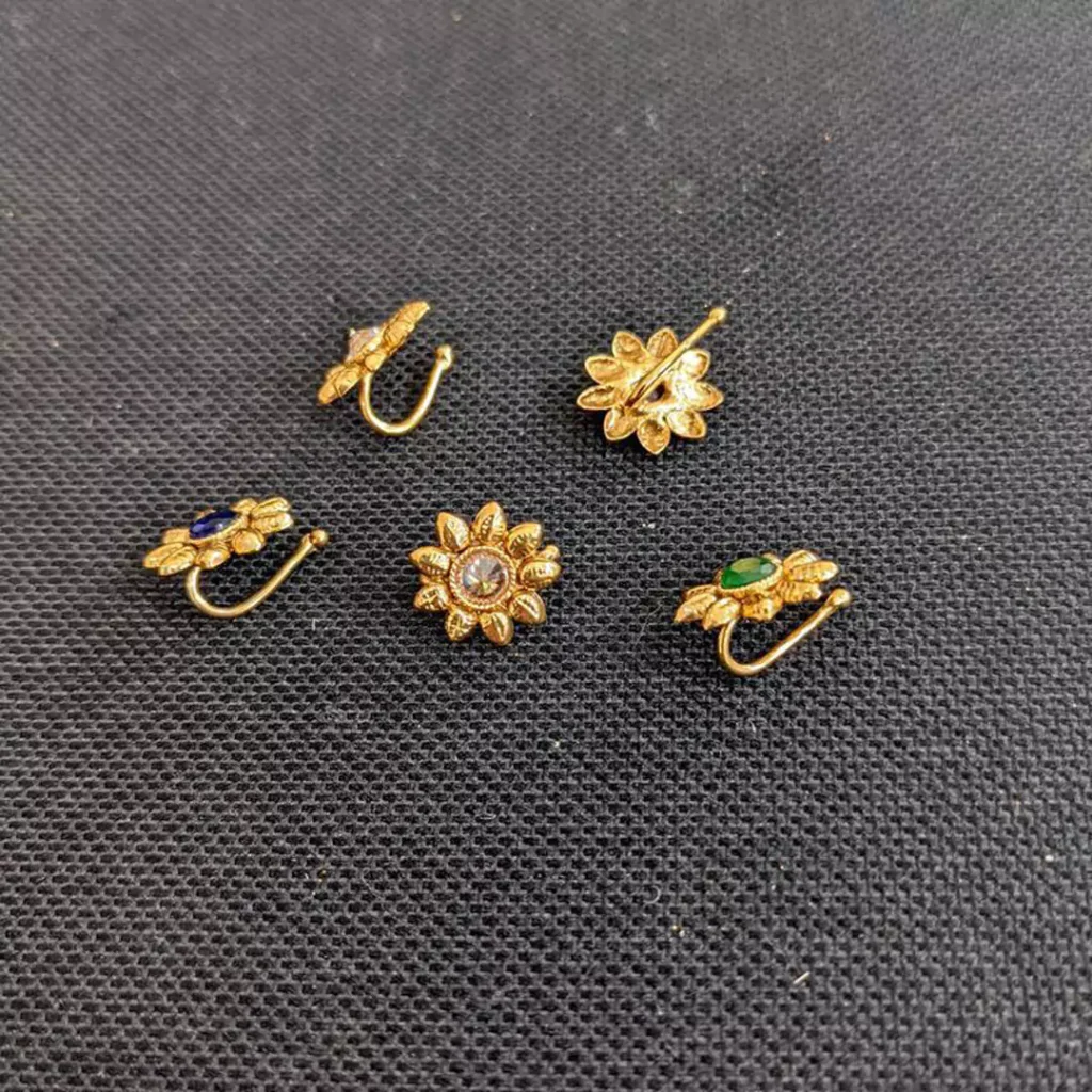 floral gold nose pins