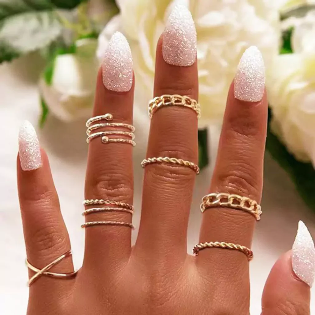 graceful gold rings for women