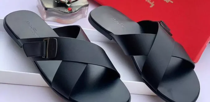 fashionable leather palm slippers for men