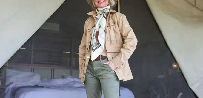 fashionable safari costume for women