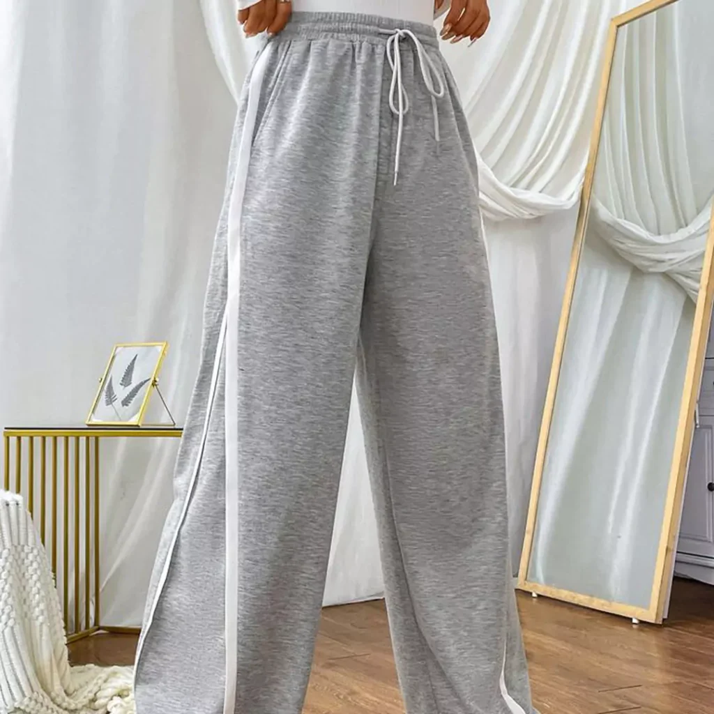 women's relaxed sweatpants outfits