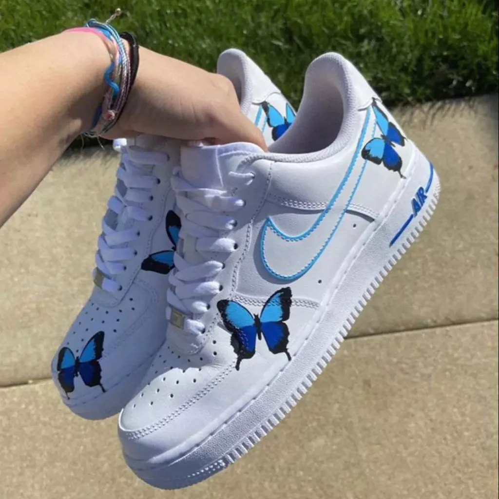 captivating Nike women's sneakers