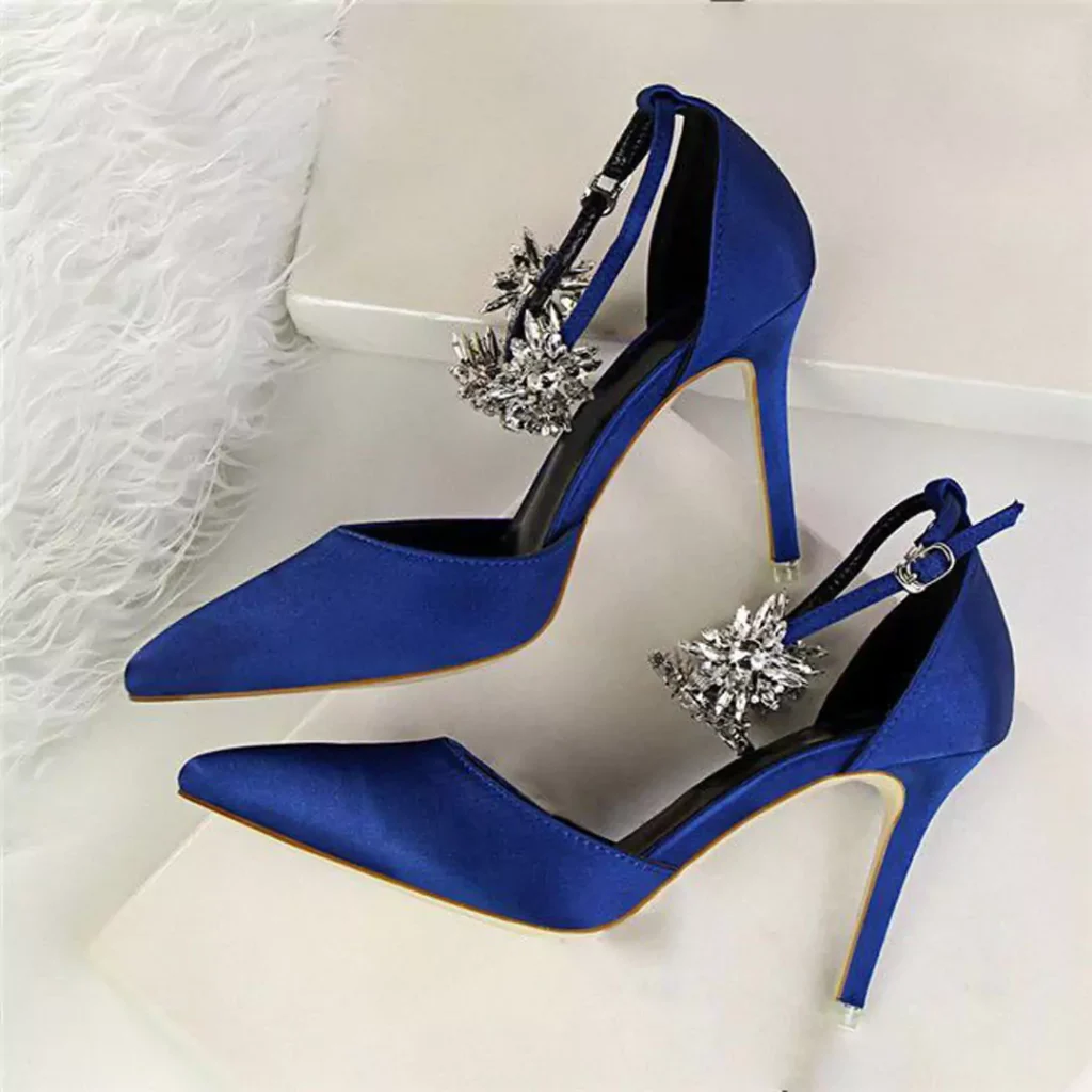 exquisite navy blue high-heeled shoes