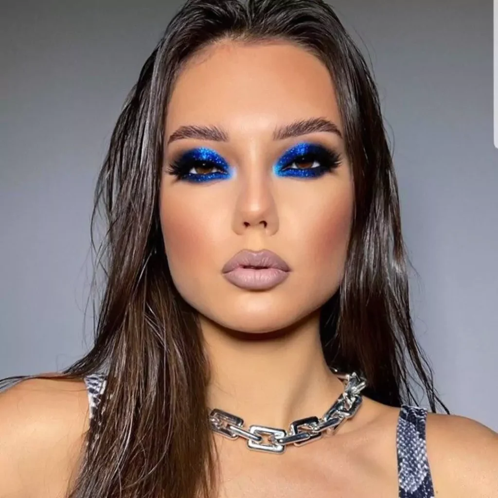 Stylish Makeup with blue eyeshadow