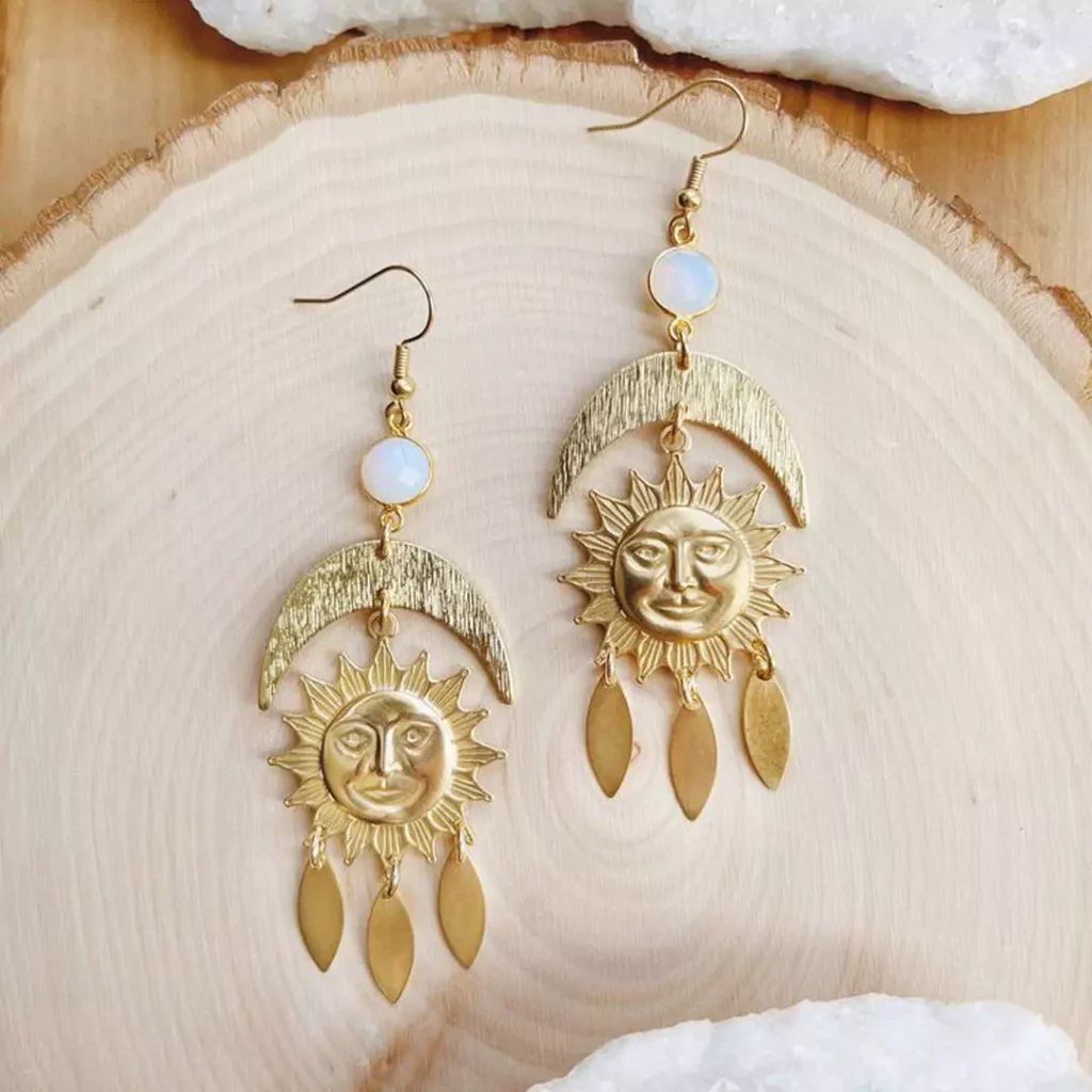 Attractive and special earrings with sun designs