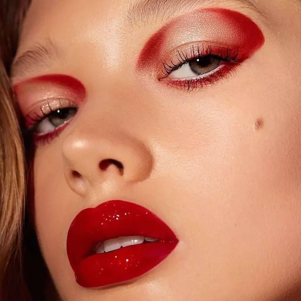 Eye-catching red makeup