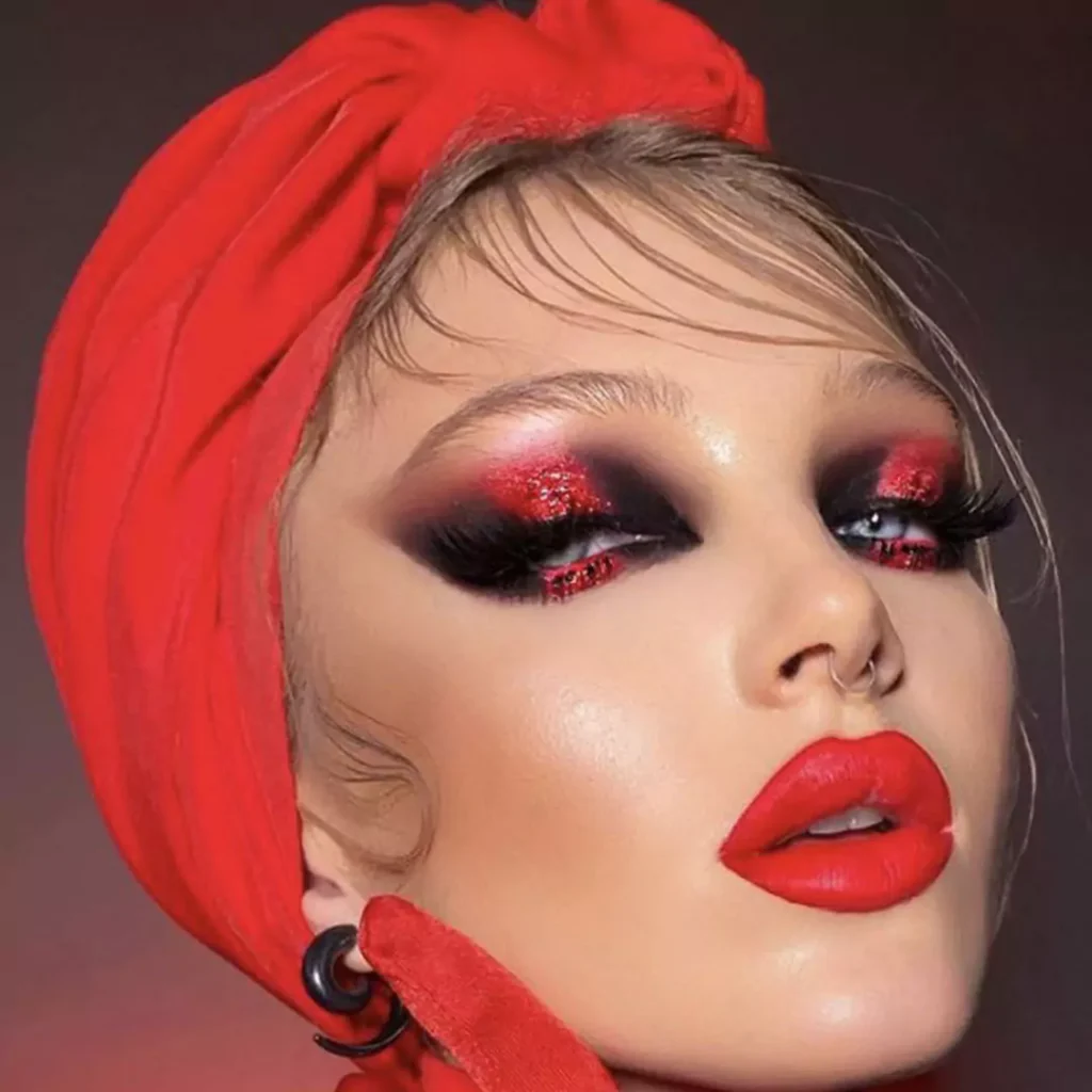 Enchanting red makeup