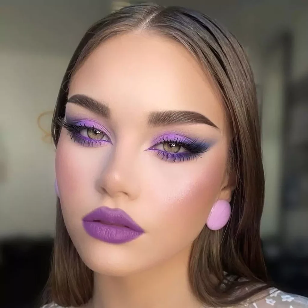 Eye-catching purple makeup