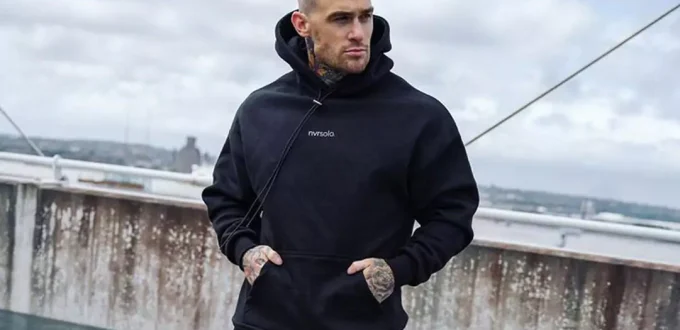 fashionable black hoodie outfit for men