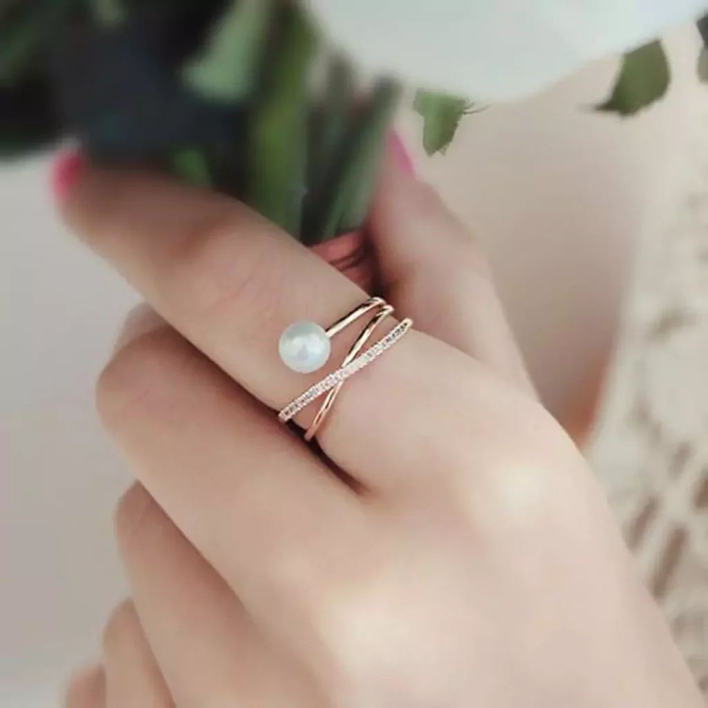 Stylish and special pearl rings