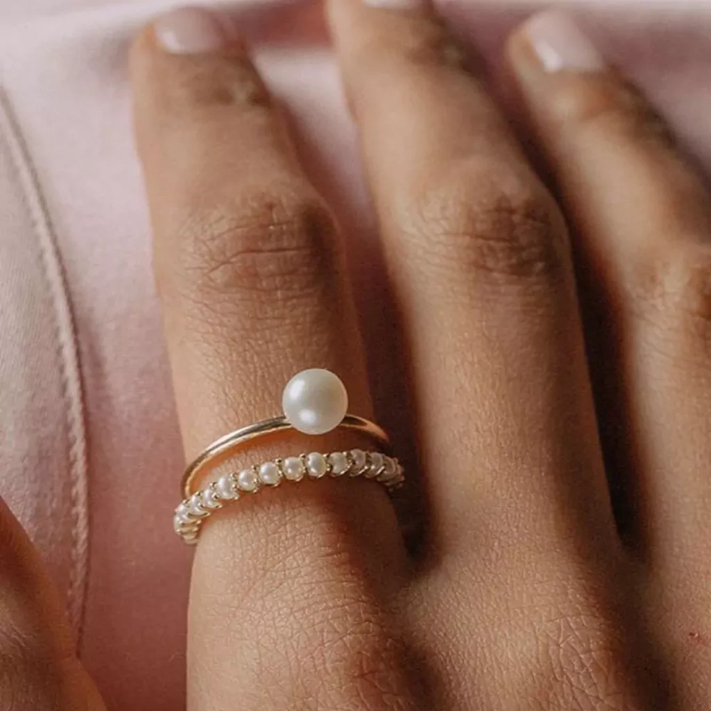 Deceptive pearl rings