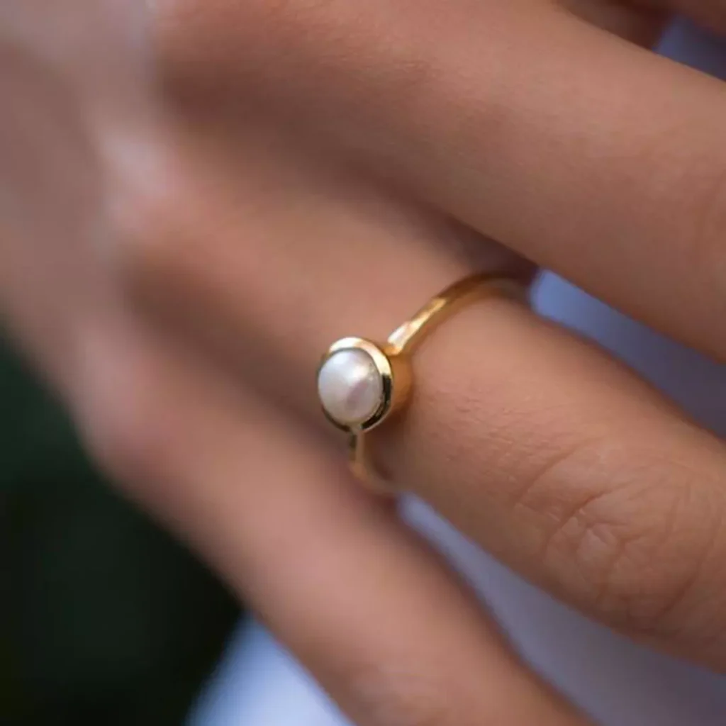 Eye-catching pearl rings