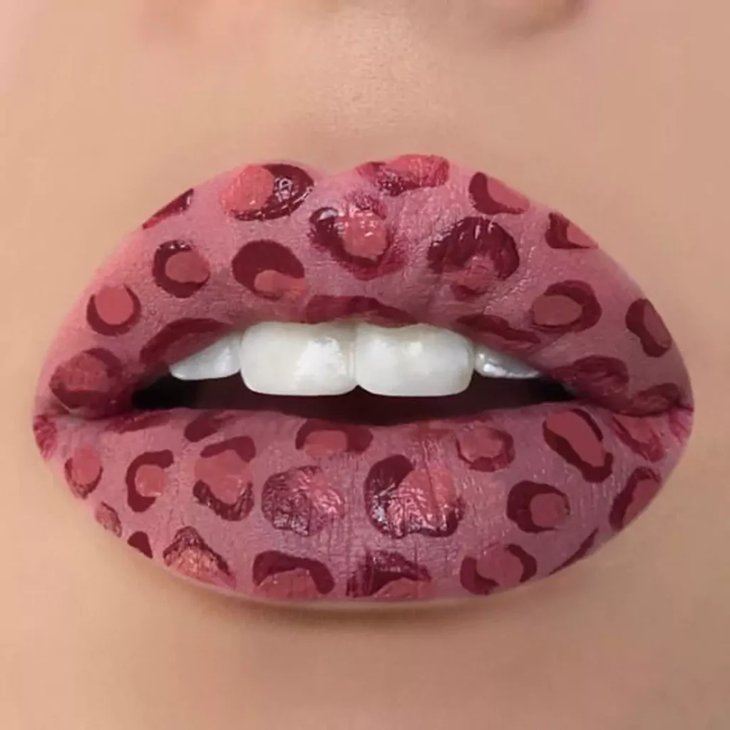 Beautiful and charming Leopard lip makeup