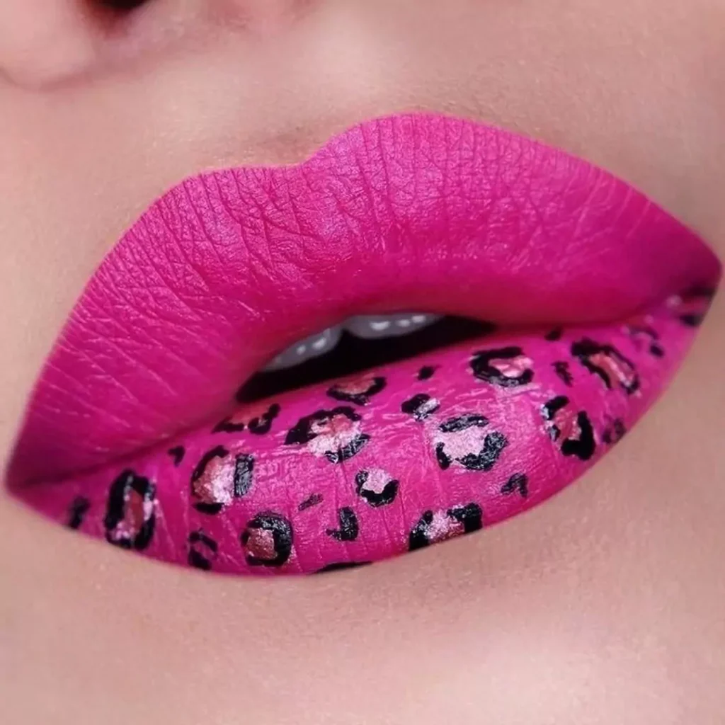 Eye-catching Leopard lip makeup