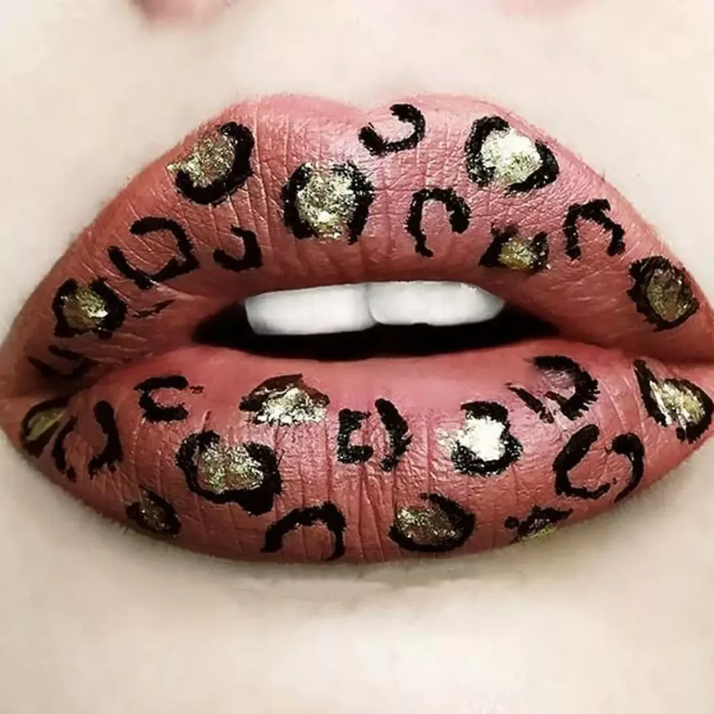 Special Leopard lip makeup