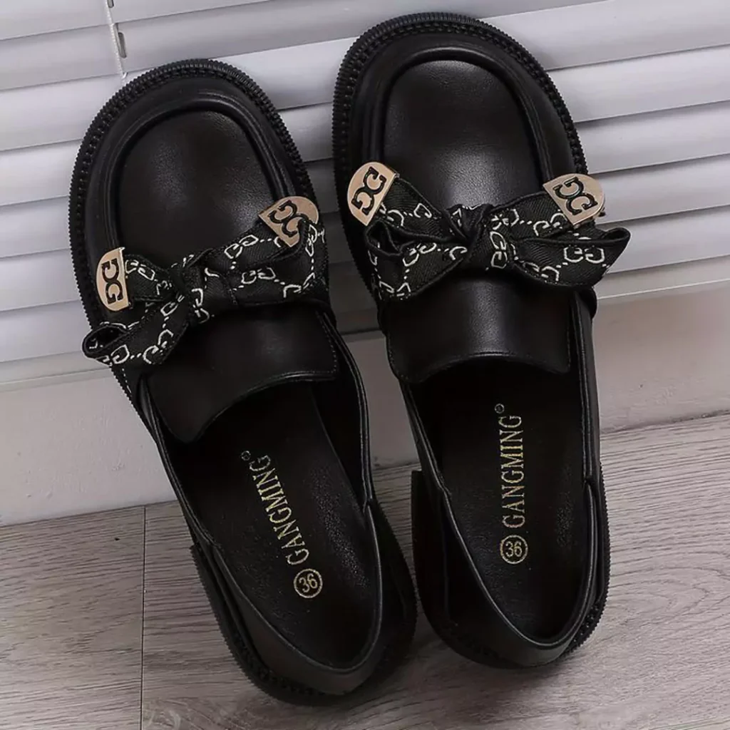 women's sassy black college shoes