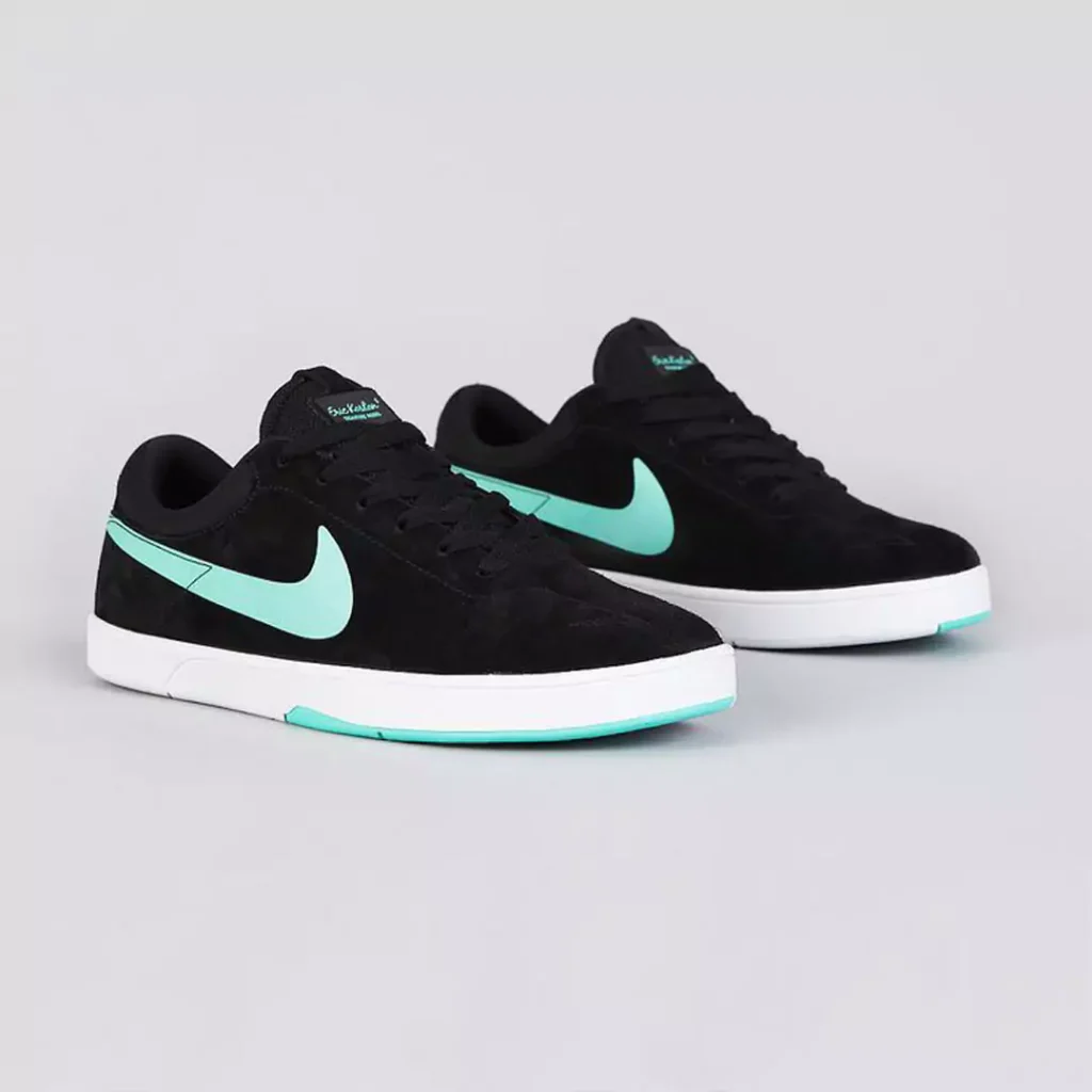 trendy Nike men's sneakers 