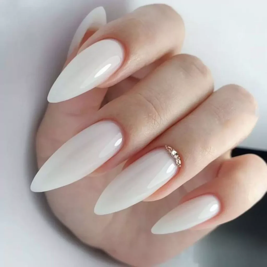 subtle nail designs suitable for busy individuals 