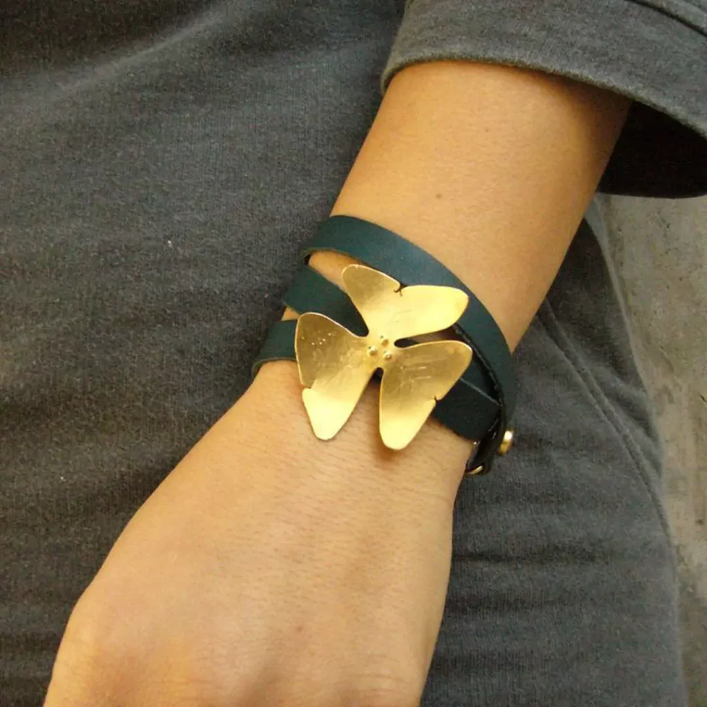 exquisite Leather Strap Gold Bracelets 