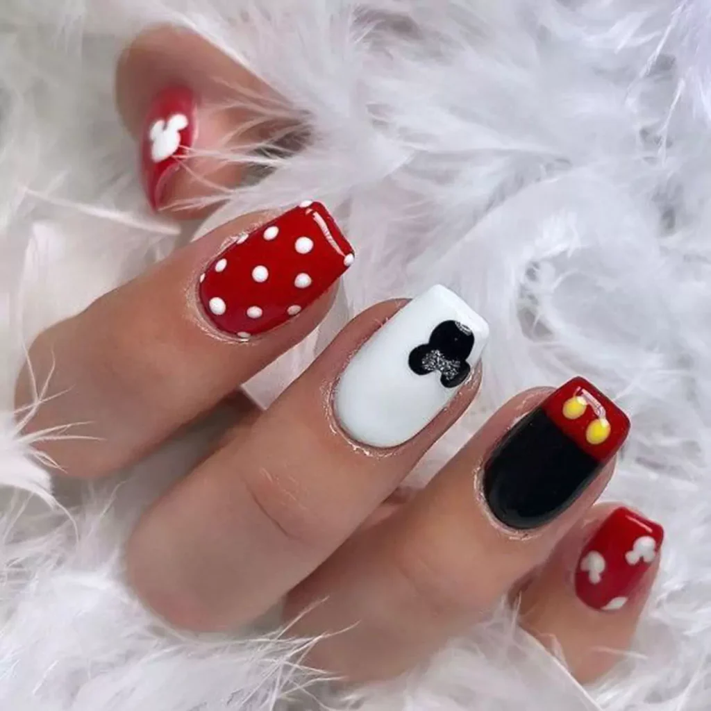 glamorous Mickey nail designs of 2024