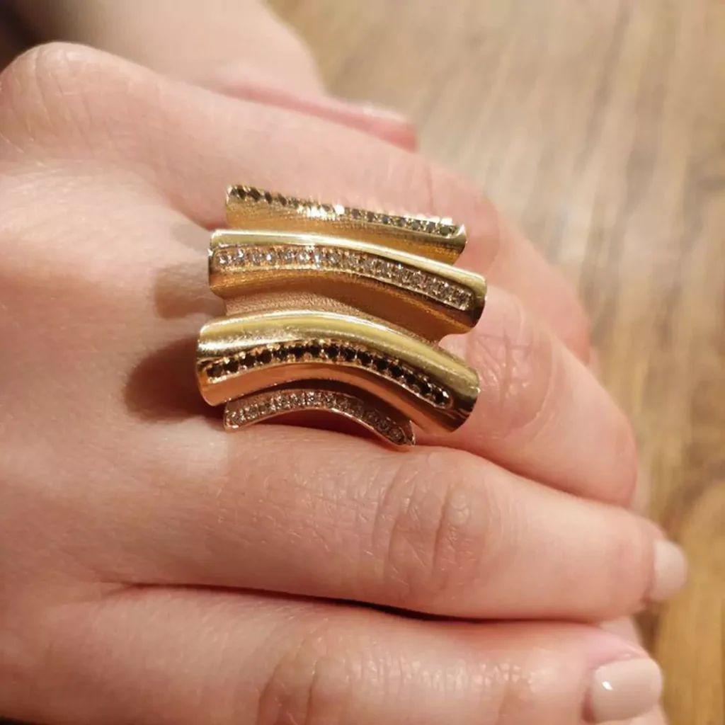 refine chunky gold rings