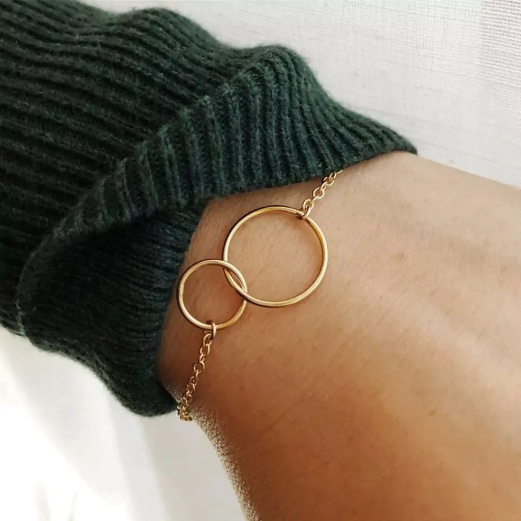 stylish circle design gold bracelets