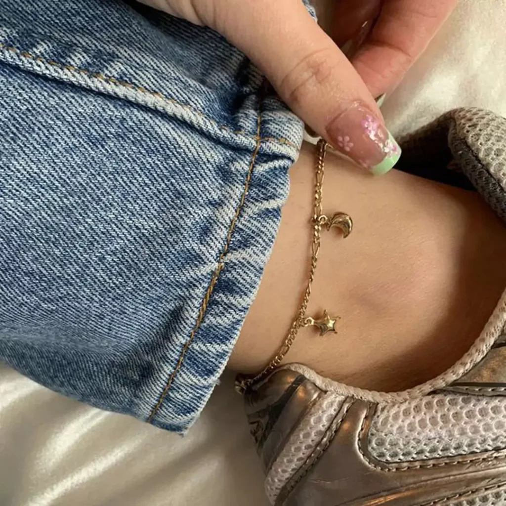 exquisite gold moon and star anklets 