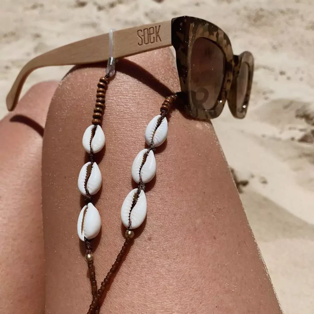 dazzling shell Eyeglass Chains