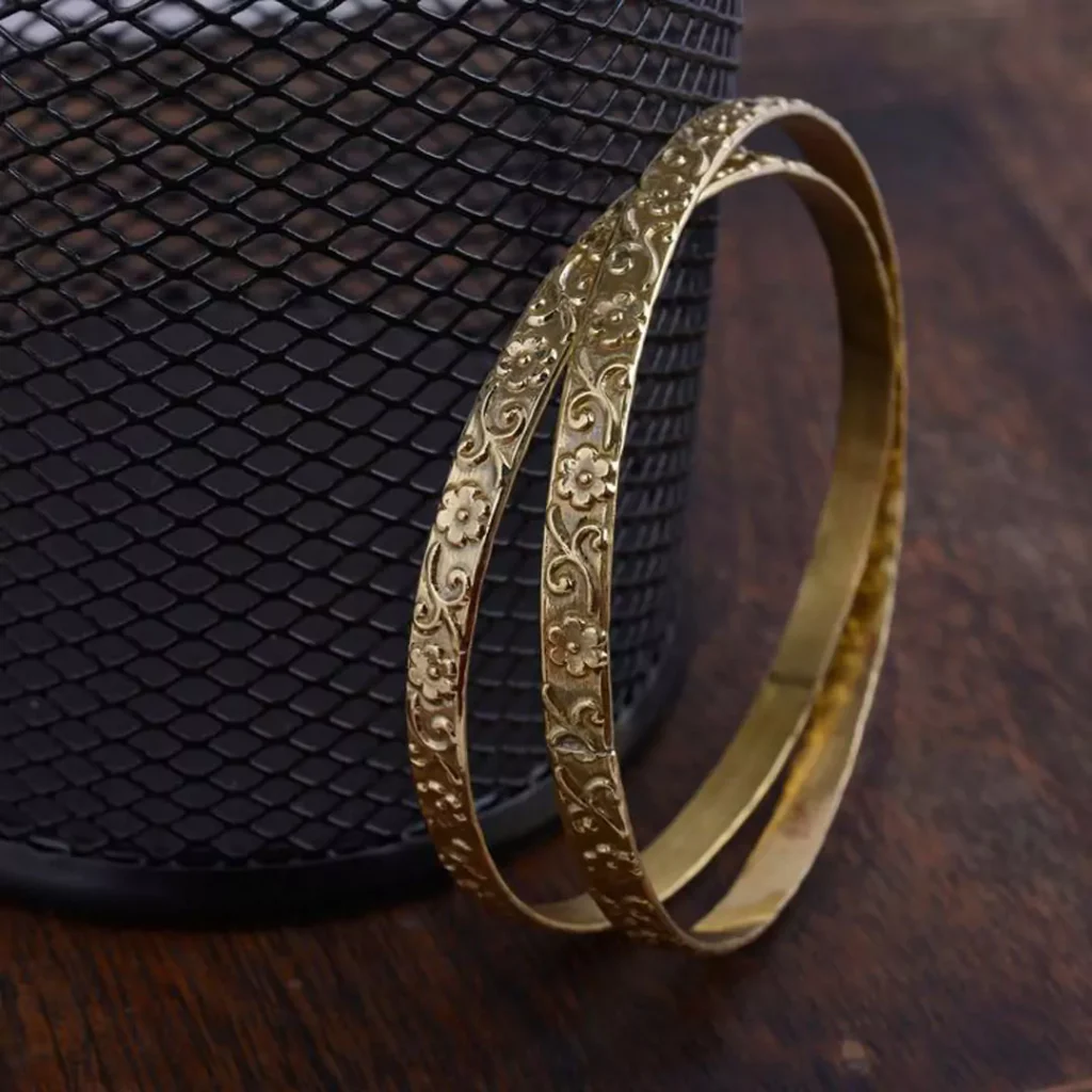 magnificient thin gold bangles 