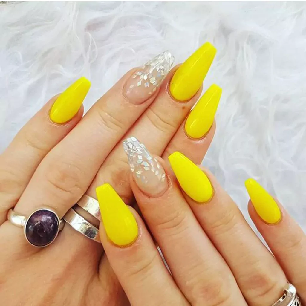 exquisite yellow and white theme nail designs 