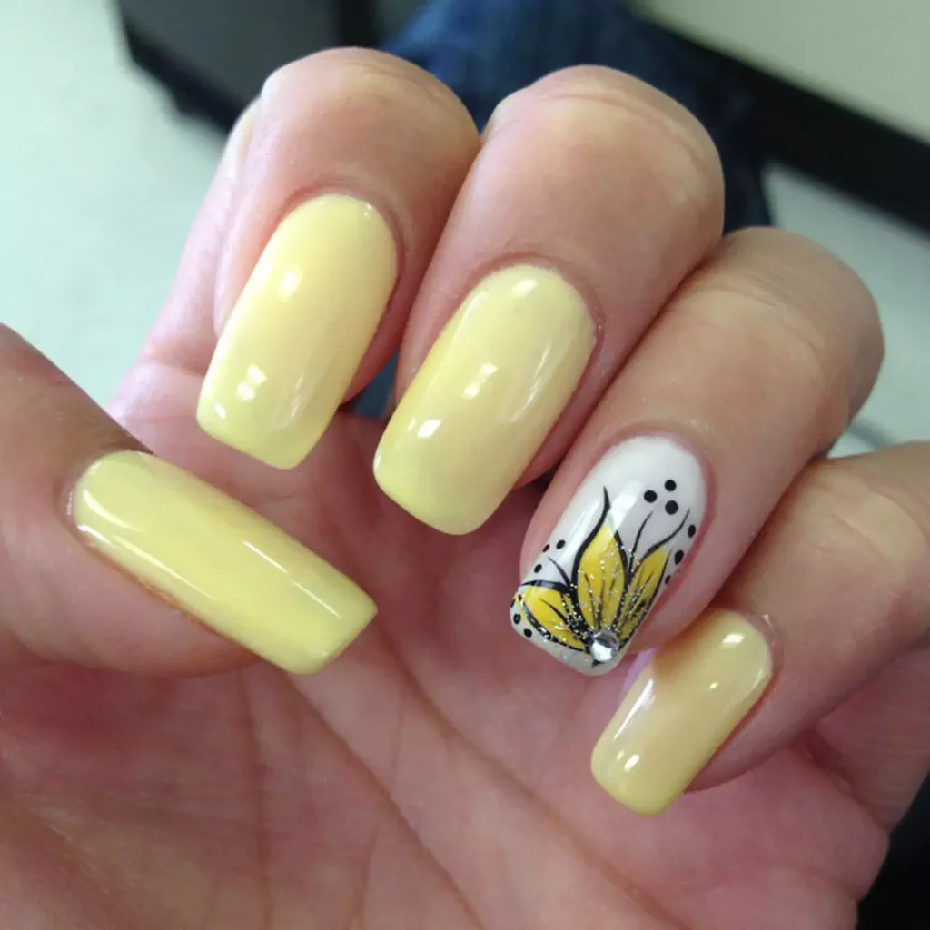 chic yellow and white theme nail designs 