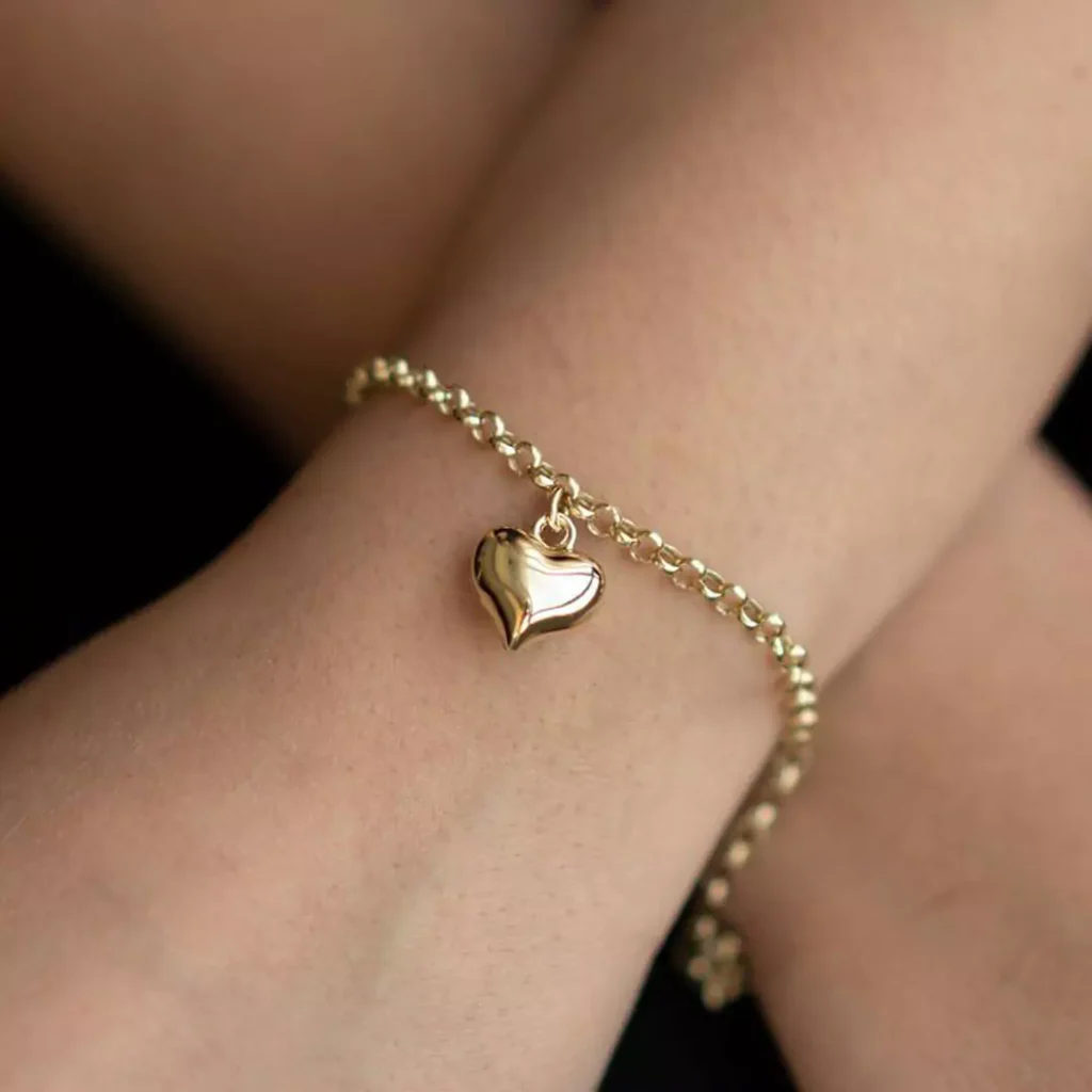 precious gold heart-shaped bracelets