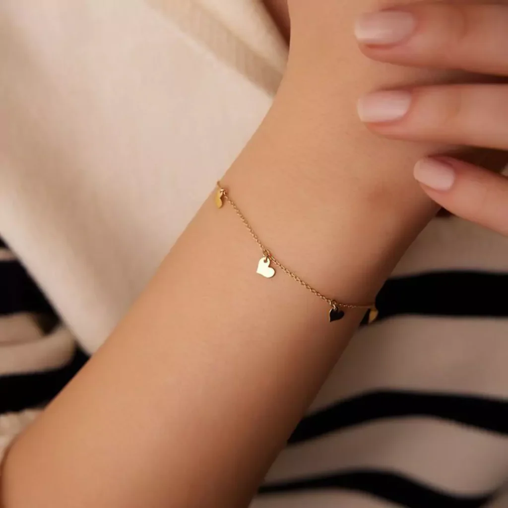 dazzling gold heart-shaped bracelets