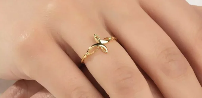 delicate gold dainty Rings