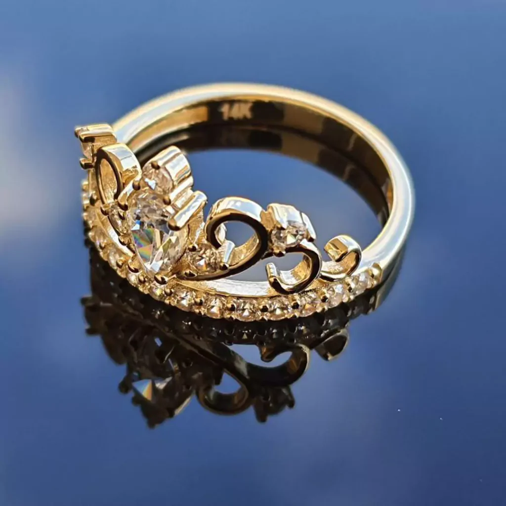 luxurious Gold Crown Rings 