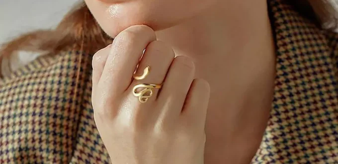 elegant gold snake rings