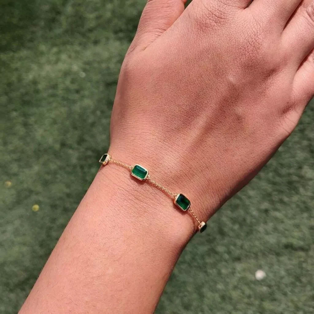 magnificient Emerald gold bracelets 