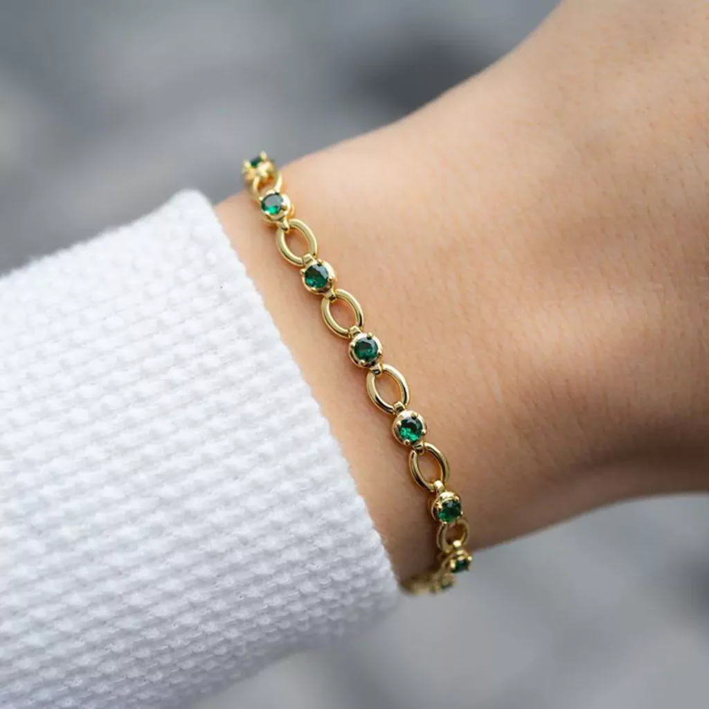 exquisite Emerald gold bracelets 