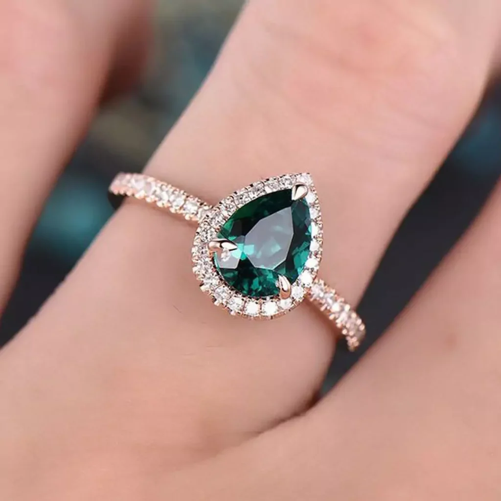 gleaming emerald rings