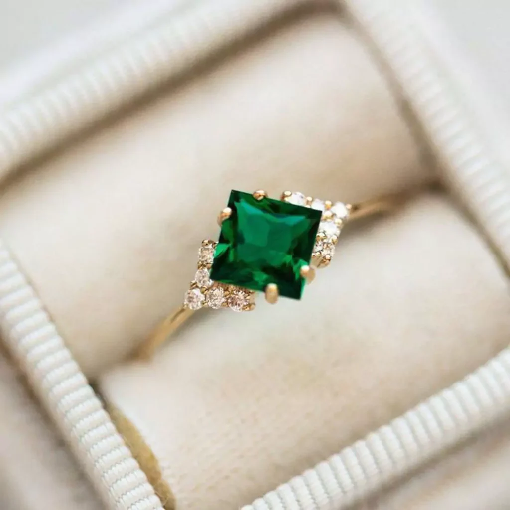 glamorous emerald rings