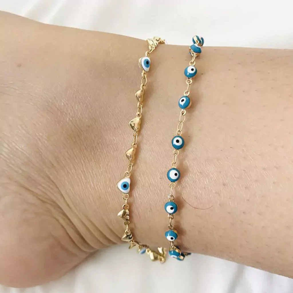 sophisticated gold eye-shaped anklets 