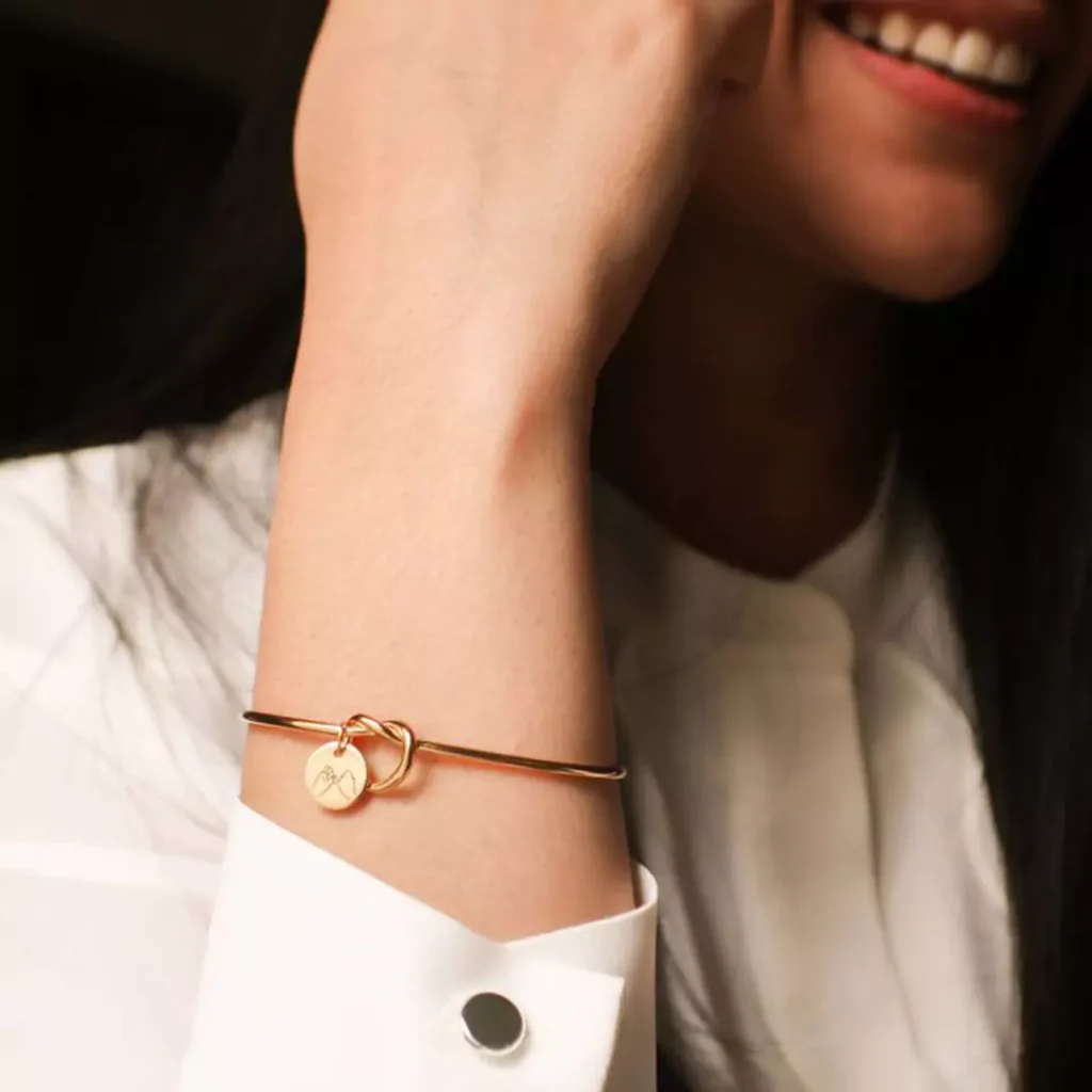 sophisticated knot gold bracelets